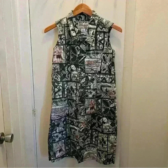 Mele Kalikimaka Reyn Spooner Sleeveless Dress-3XL/ Re worked design Size-Small*